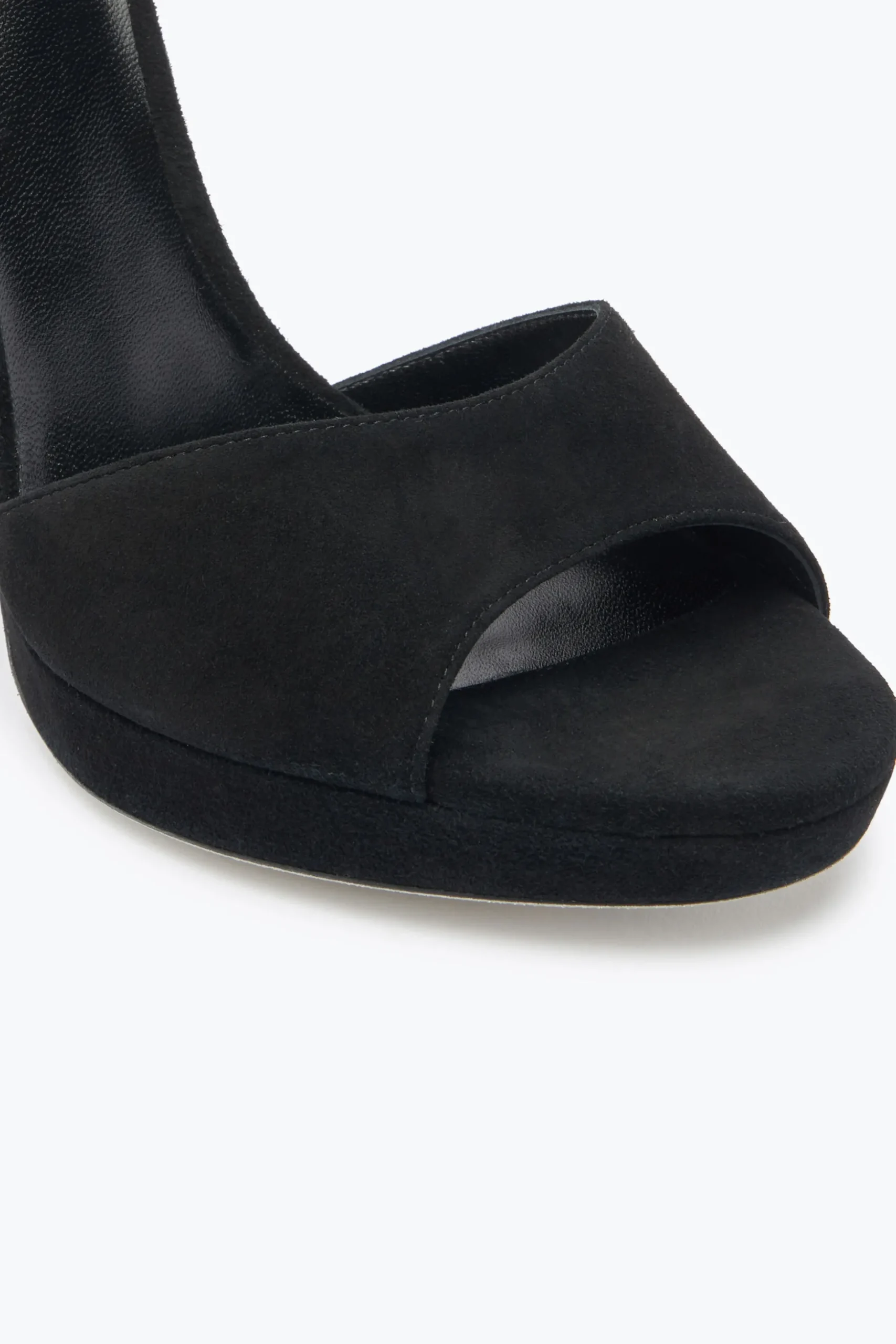 Sandale à plateau Margot en daim noir et or 120